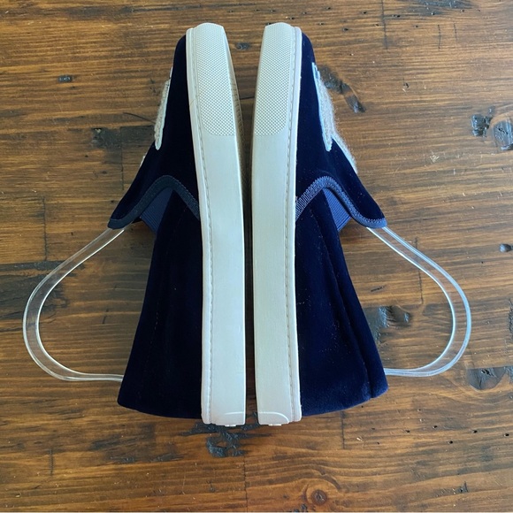 Soludos Womens Navy Blue Velvet Llama Embroidered Slip On Sneakers Size 6 - Picture 13 of 13